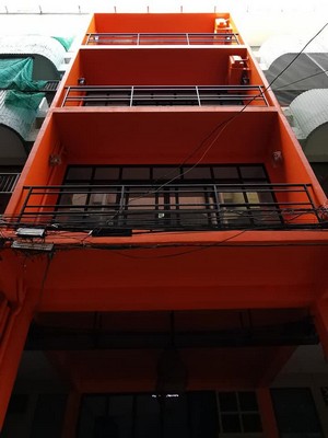 ให้เช่า อาคารพาณิชย์ 4 ชั้น ถ.ลาดหญ้า ใกล้ไอคอนสยาม เหมาะสำหรับทำโฮมออฟฟิศ