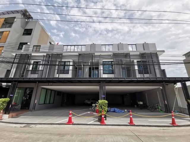 ให้เช่าอาคารสำนักงาน พื้นที่ 117 ตารางวา ย่านถนนลาตพร้าว71 ซอยนาคนิวาส