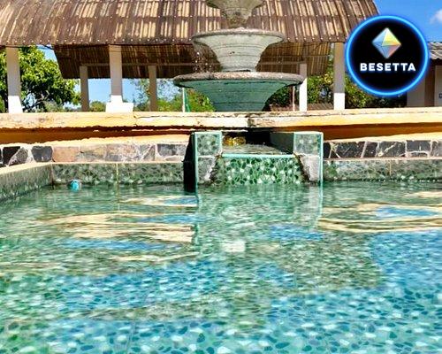 น้ำพุร้อนโป่งพระบาท