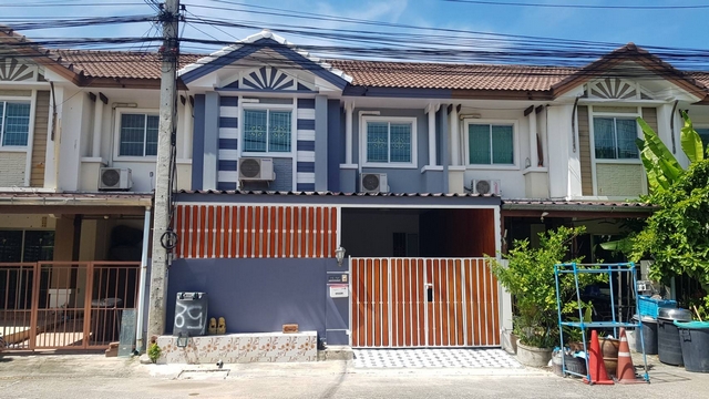 ขายทาวน์เฮ้าส์พฤกษาวิลล์20 ลำลูกกา-ดอนเมือง ซอยเปียร์นนท์ ลำลูกกาคลอง3 เนื้อที่ 22 ตรว. 3ห้องนอน 