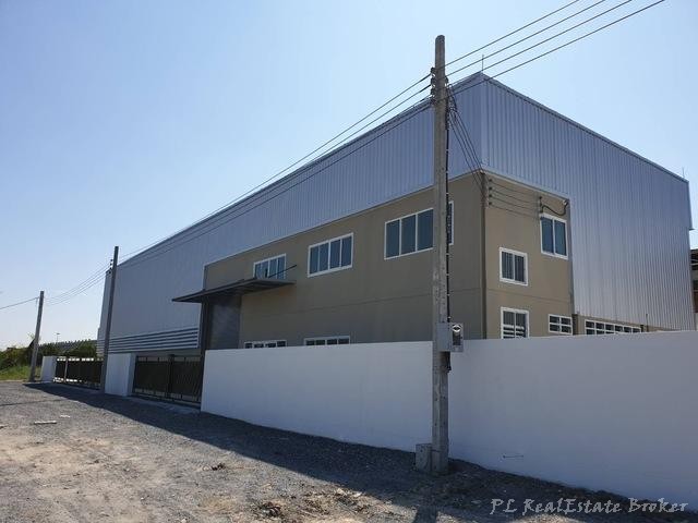 ขายและให้เช่าโกดังพร้อมสำนักงาน 230 ตรว. 650 ตรม. ตรงข้ามเมกาบางนา ใกล้ทางด่วนบูรพาวิถี