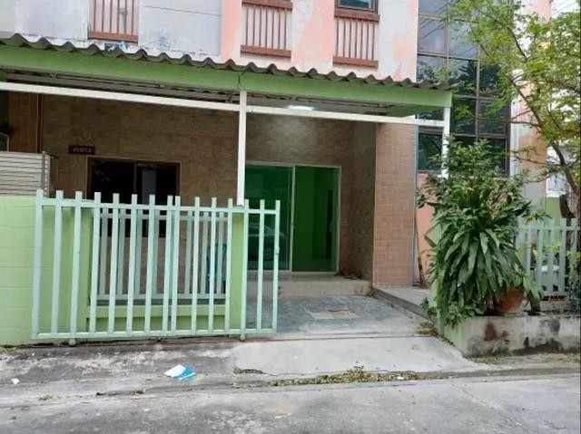 For Rent ทาวน์เฮ้าส์ 3 ชั้น หมู่บ้านมนตรีทาวน์โฮม ลาดพร้าว87 บ้านหัวมุม
