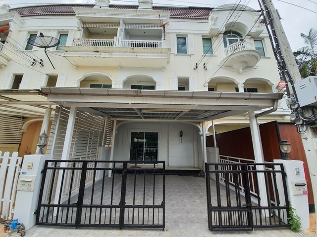  ขาย / เช่า ขายต่ำกว่าราคาตลาด** โฮมออฟฟิศ ทาวน์โฮม 3 ชั้น หมู่บ้าน The Metro Sathorn