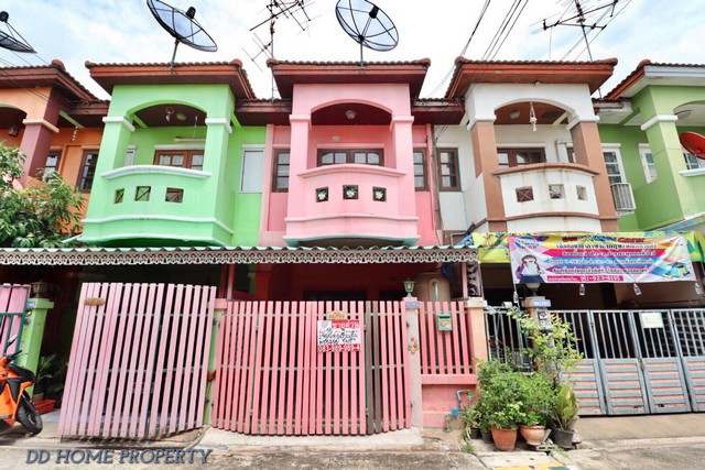 DD00086 ขายทาวน์เฮ้าส์ หมู่บ้านศิริวรรณ ไทรน้อย พื้นที่ 16 ตรว 3 นอน 2 น้ำ