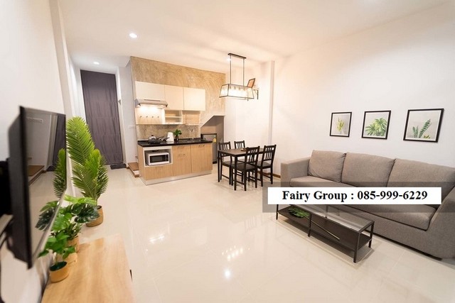 For rental-A tropical-loft style Private townhome with full facilities kitchen,laundry.