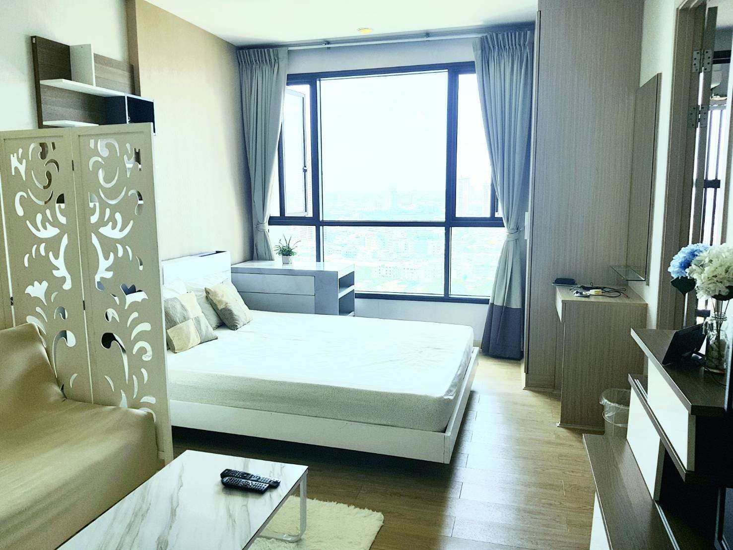 829.ให้เช่า ฟิวส์ สาทร-ตากสิน ใกล้ BTS วงเวียนใหญ่  28ตรม. ชั้น25 , 1ห้องนอน 1 ห้องน้ำ