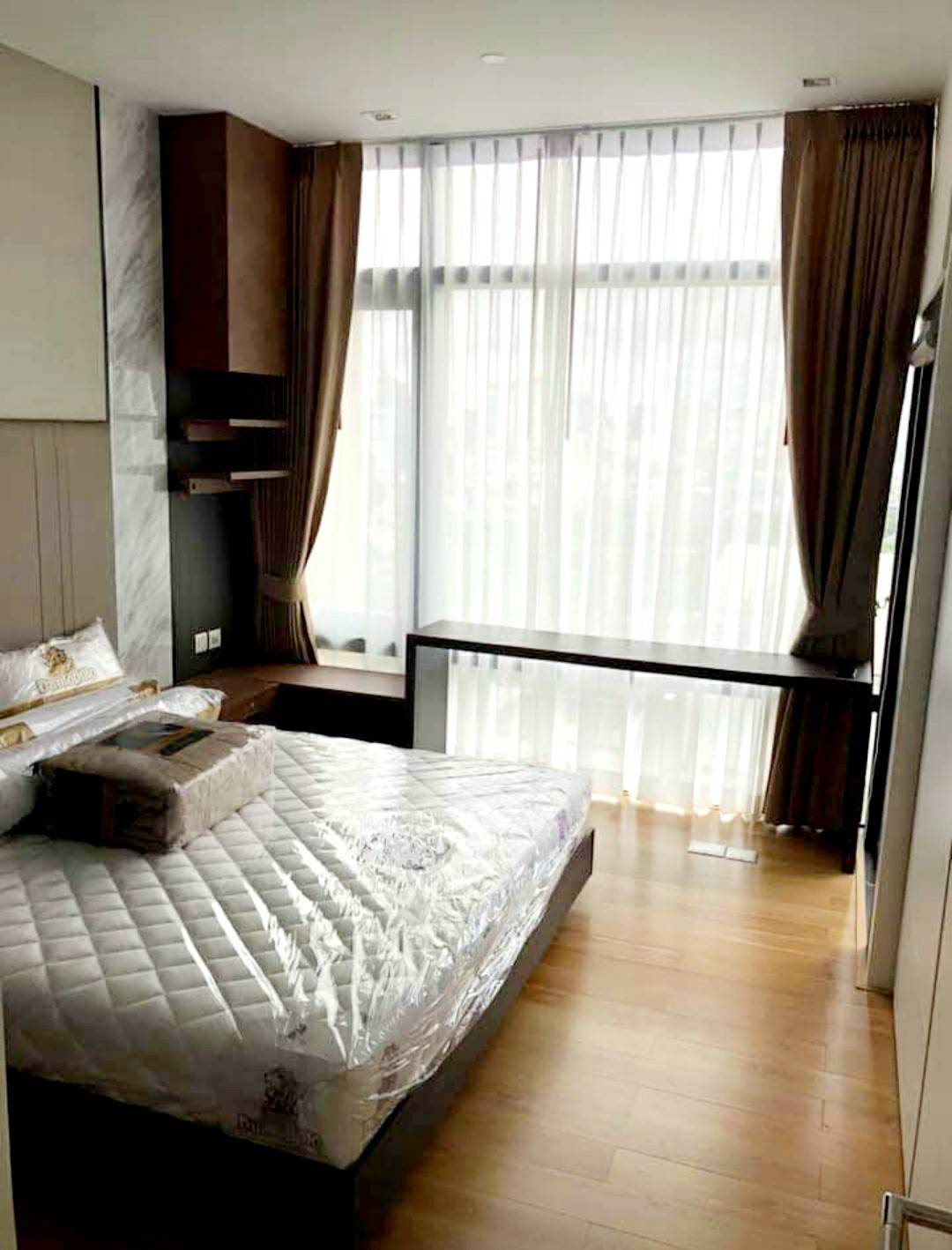 คอนโดหรู ปล่อยเช่าถูก 20,000.- เซอร์เคิล ลิฟวิ่ง โปรโตไทป์ ติด MRT เพชรบุรี 750ม