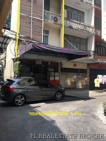 ขายอาคารณิชย์ 5 ชั้น 1 คูหา สุขุมวิท 22 ตรงข้ามโรงแรม Holiday Inn Bangkok Sukhumvit เหมาะซื้อลงทุน  