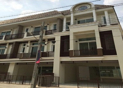 ให้เช่า ทาวน์โฮม 3 ชั้น Premium Place พรีเมี่ยม เพลส สุคนธสวัสดิ์ 38