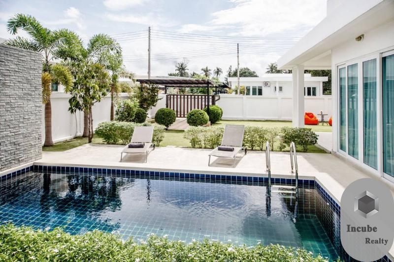 P87HA2006003ขายบ้าน ชลบุรี สัตหีบ จอมเทียน 3 นอน 3 ห้องน้ำ 462 ตรม. 7 ล้านบาท