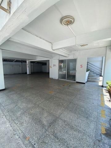 Cb243 ให้เช่าอาคาพาณิชย์ 1 คูหา ห้องมุม 4 ชั้น ใกล้เดอะไนน์พระราม9