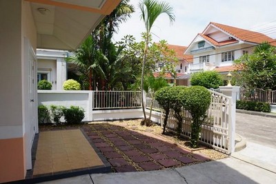 ให้เช่า บ้านเดี่ยว 2 ชั้น Parkway Chalet พาร์คเวย์ ชาเล่ต์ รามคำแหง ซ.รามคำแหง 190-1