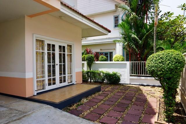 บ้านเดี่ยวให้เช่า พร้อมเข้าอยู่หมู่บ้าน Parkway Chalet (พาร์คเวย์ ชาเล่ต์) รามคำแหง 190