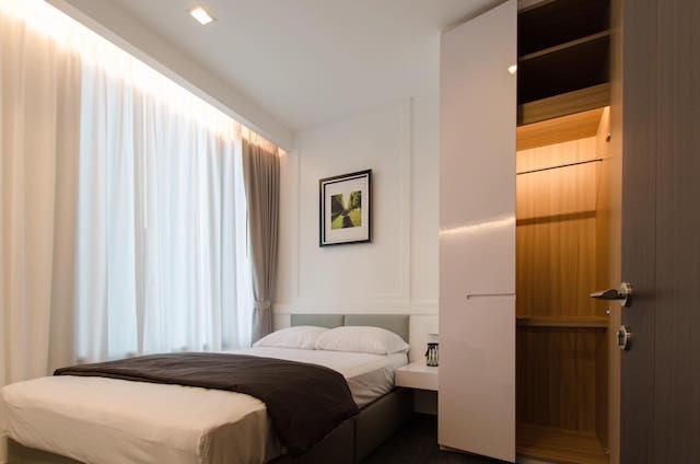 Edge Sukhumvit 23 fully furnished 16th floor comfortable safe BTS Asoke