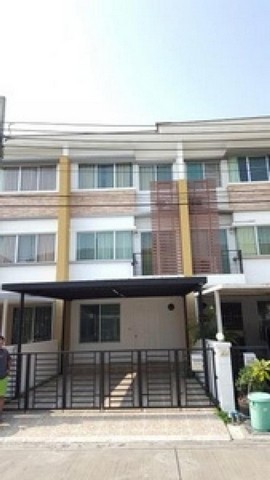 HR576ให้เช่าทาวน์โฮม 3 ชั้น หมู่บ้านทาวน์พลัส กรุงเทพกรีฑา 7 เฟอร์ครบ
