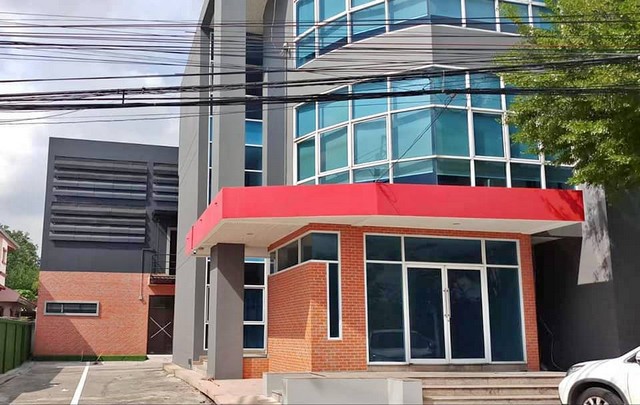 รหัสR14อาคารสำนักงาน 4ชั้นพร้อมโกดัง พื้นที่ร่วม 1100ตรมใกล้สนามบินดอนเมือง180,000ต่อเดือน