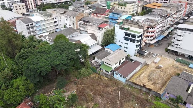 ขายที่ดิน บางกอกน้อย จรัญสนิทวงศ์ 49/1   เนื้อที่ 476 ตรว  แปลงสี่เหลี่ยมติดคลอง