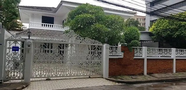 รหัสทรัพย์ KR1783 ให้เช่า บ้านเดี่ยวหรือโฮมออฟฟิศ 2 ชั้น ใกล้ห้างเซ็นทรัลพระราม9 และรถไฟฟ้า MRT