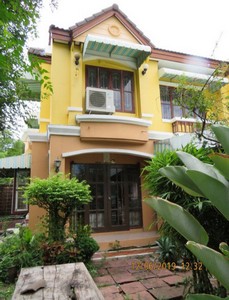 ขายทาวน์เฮ้าส์ คลอง2 ลำลูกกา บ้านมุม  40 ตรว 3 นอน 2 ห้องน้ำ  บ้านสวยพร้อมอยู่ได้เลย