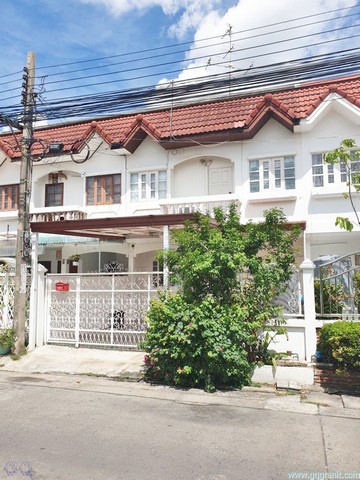 ให้เช่าทาวน์เฮ้าส์ 2 ชั้น 12,000 ฿-M 27 ตร.ว. กว้าง 6 ม. เกษตร-นวมินทร์ หมู่บ้าน เสนา 88 