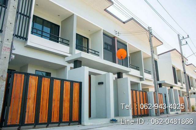 T00575 ให้เช่าทาวน์โฮม 2 ชั้น ในสันทราย เชียงใหม่ เนื้อที่ 22 ตรว 2 นอน 3 น้ำ เดือนละ 13000 บาท