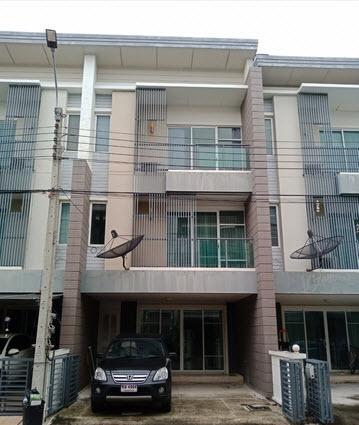 ให้เช่าทาวน์โฮม 3 ชั้น 3 นอน Town Avenue ศรีนครินทร์ อ่อนนุช 68 พร้อมเฟอร์นิเจอร์