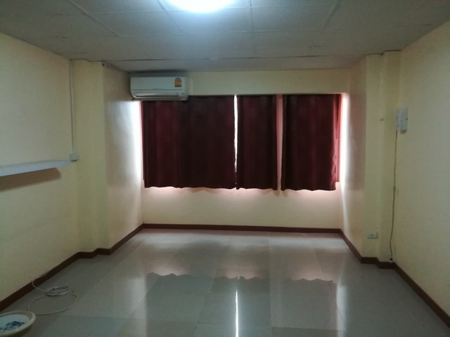 ให้เช่าทาวน์โฮมส์3 ชั้น เนื้อที่ 18 ตรว.2ห้องนอน ม.นิศาชล ซ.บางแวก 79  