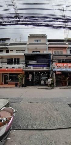 ให้เช่าอาคารพาณิชย์4ชั้น ซอยพัฒนาการ 44 ใกล้โรงเรียนนานาชาติกรุงเทพคริสเตียน ประกอบธุรกิจค้าขายได้