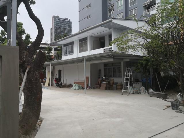 ให้เช่าบ้านเดี่ยว 2 ชั้น 250 ตรว. รีโนเวทใหม่ ซอยเอกมัย22 ย่านเอกมัย 