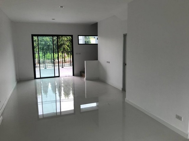 NAI017 ขาย ทาวน์เฮ้าส์ 3 ชั้น อ่อนนุช 24 ใกล้ BTS บางจาก