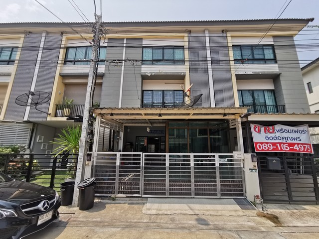 ขาย ทาวน์โฮมThe Connect Up 3 วงแหวน บางแค  3 ชั้น  ขนาด 19 ตรว. ใกล้สถานีรถไฟฟ้า MRT หลักสอง