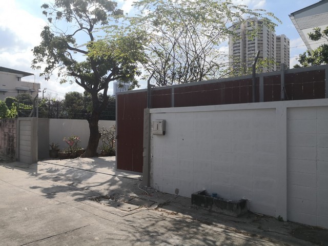 PDD02 ให้เช่าบ้านเดี่ยว รีโนเวทใหม่ ย่านเอกมัย ซอยเอกมัย22 เขตวัฒนา 