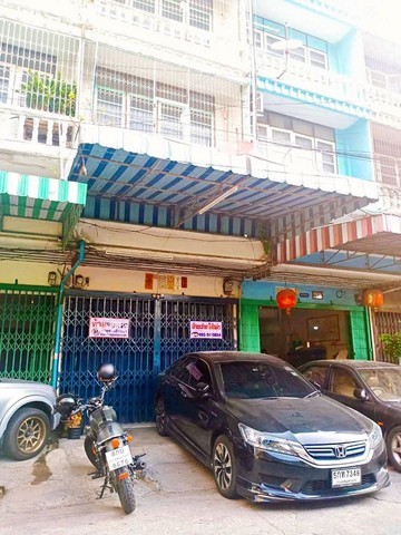 ให้เช่าอาคารพาณิชย์ แยกคลองตัน พื้นที่ 366ตรม 3นอน 3น้ำ 25000ต่อเดือน