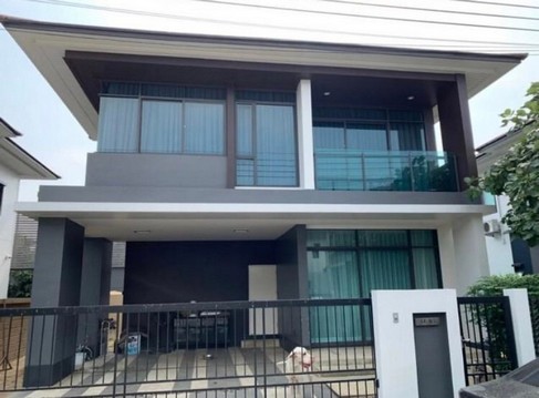 ให้เช่าบ้านเดี่ยว 2 ชั้น พร้อมเฟอร์ฯ ม.เศรษฐสิริ กรุงเทพกรีฑา ใกล้ทางด่วนพระราม 9 (PP1-PN131)