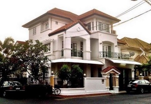 ให้เช่าบ้านเดี่ยวหลังมุม 3ชั้น บ้านมัณฑนา สวนหลวงร.9 ใกล้มอเตอร์เวย์ (PP1-PN130)