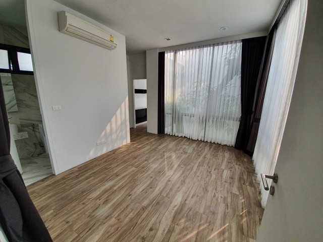 ให้เช่าพื้นที่สำนักงาน ซ.ทองหล่อ 20 เเต่งใหม่ 116 ตรม.  เหมาะทำ office