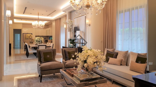 ขาย บ้าน Super Luxury แสนสิริพัฒนาการ 4 ห้องนอน พื้นที่ 194 ตร.วา จอดรถได้ 8 คัน พร้อมเฟอร์นิเจอร์ 