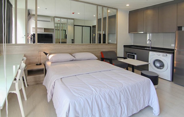 Condo for sale, near MRT Rama 9 RHYTHM Asoke 1, near  business center