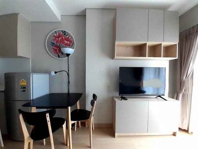 ให้เช่า ลุมพินี สวีท เพชรบุรี-มักกะสัน 12000 บาท พร้อมเฟอร์และเครื่องใช้ไฟฟ้า เครื่องซักผ้า 