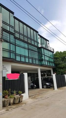 ให้เช่าอาคาร 3 ชั้น เนื้อที่ 100 ตรว. ถนนลาดพร้าว101 พร้อมโกดังเก็บสินค้าและห้องพัก