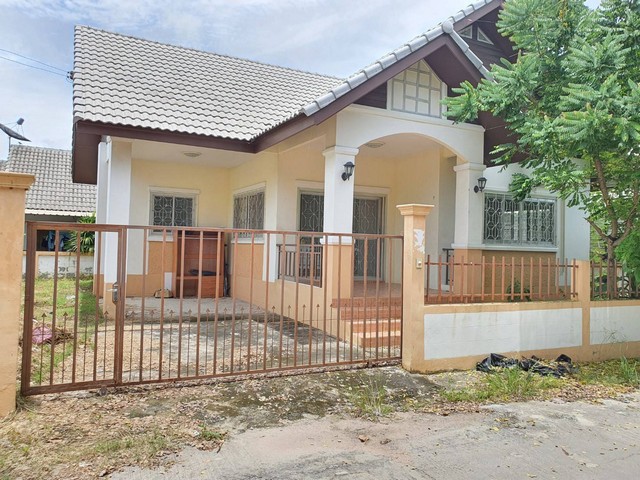 ขายบ้านเดี่ยวหลังริม เนื้อที่ 66.7 ตรว โครงการลัดดารมย์ ศรีราชา ทำเลดีมากๆ บ้านสวยแต่งใหม่